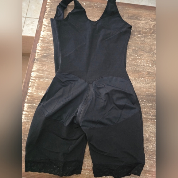 Black Shapewear Bodysuit - Picture 6 of 6